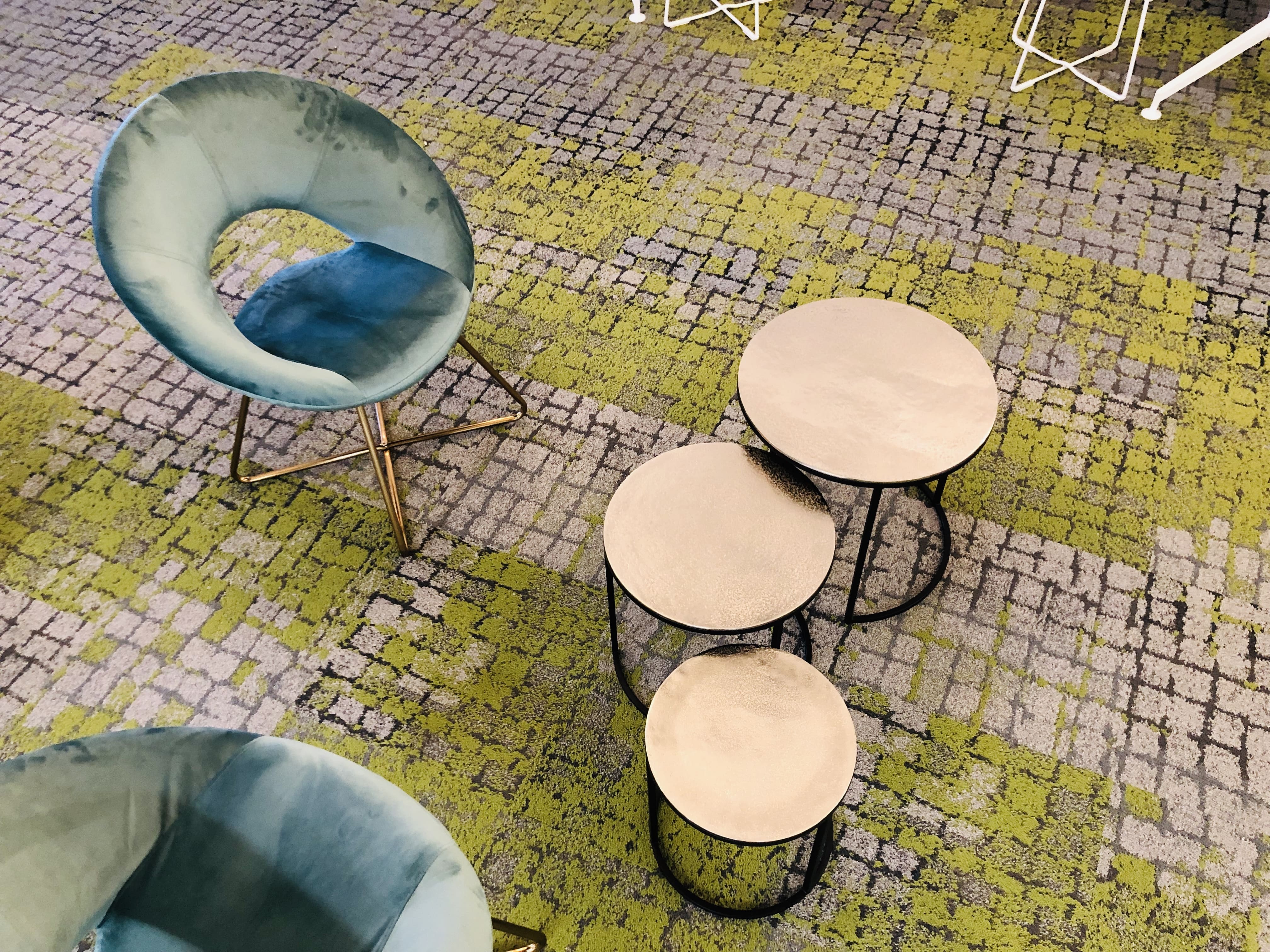 alfombra-de-interface-y-mobiliario-sala-polivalente-33